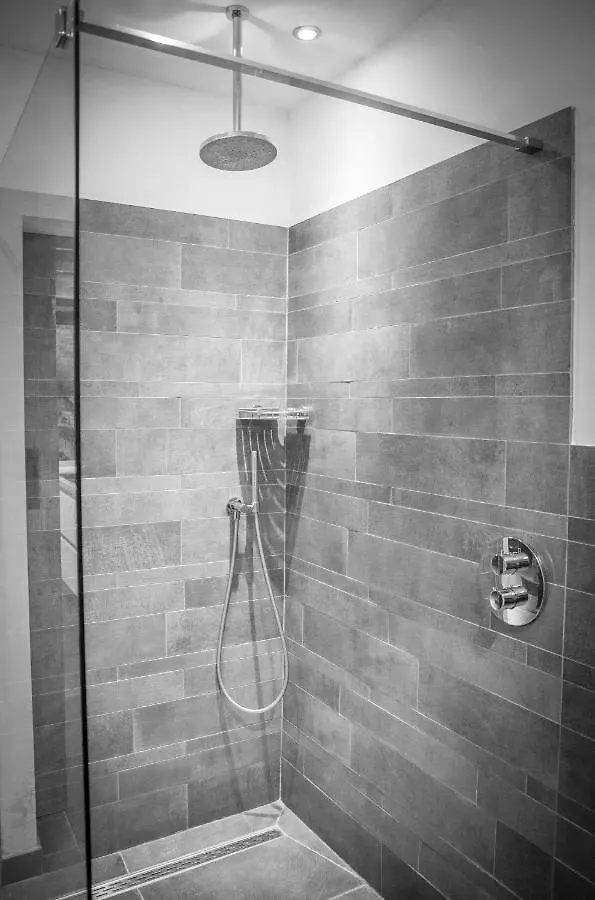 Bed En Box 3610 Bed & Breakfast Oirschot