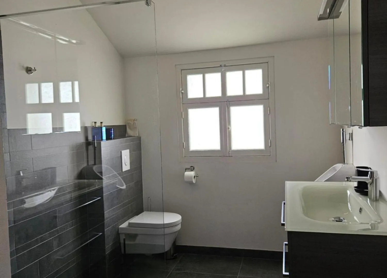 Bed En Box 3610 Bed & Breakfast Oirschot